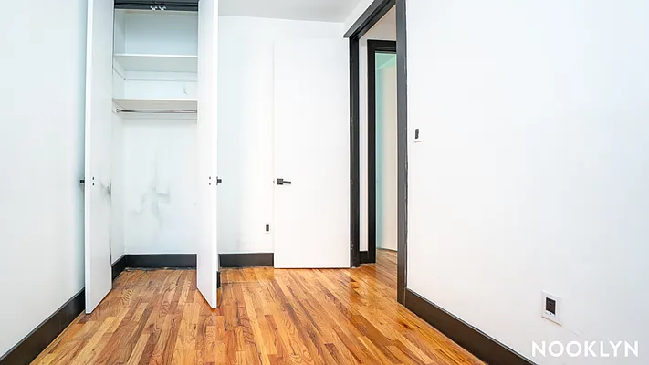 Rented by Nooklyn NYC LLC | media 18