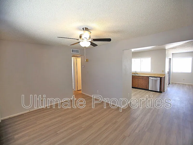 2 bed, 1.5 bath, 1156 sqft, $1,695 — Photo 4