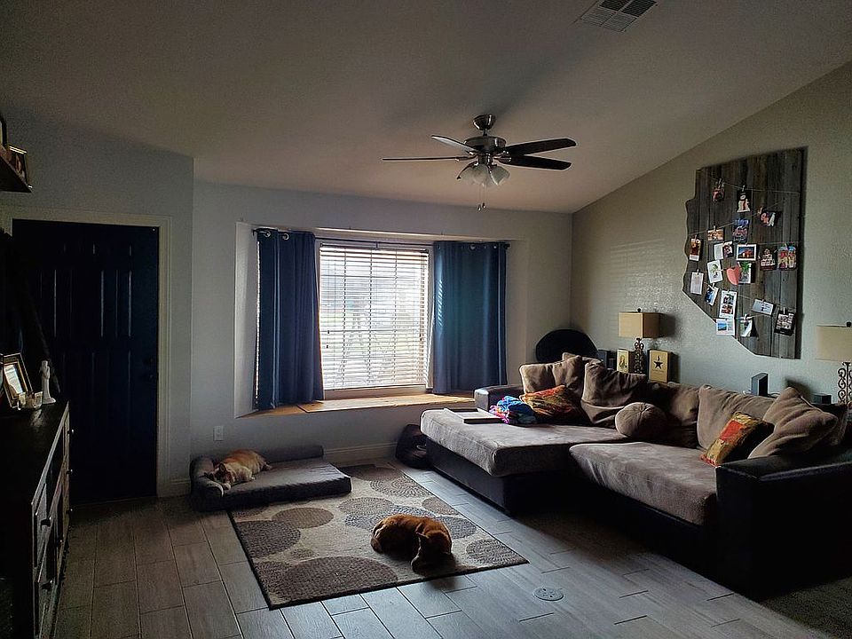1st image of 4024 E Diamond Cir
