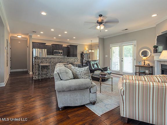 3rd image of 1266 Fieldstone St