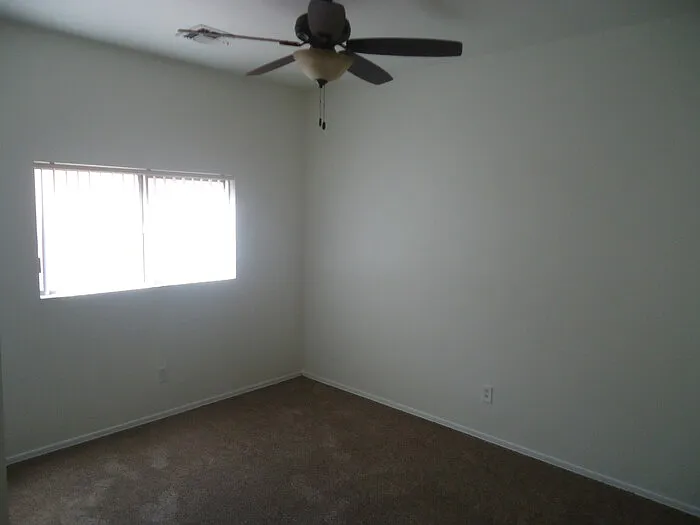 15425 W Sierra St — Photo 10