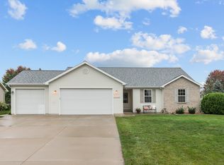4502 Starlight Ct, Appleton, WI 54913