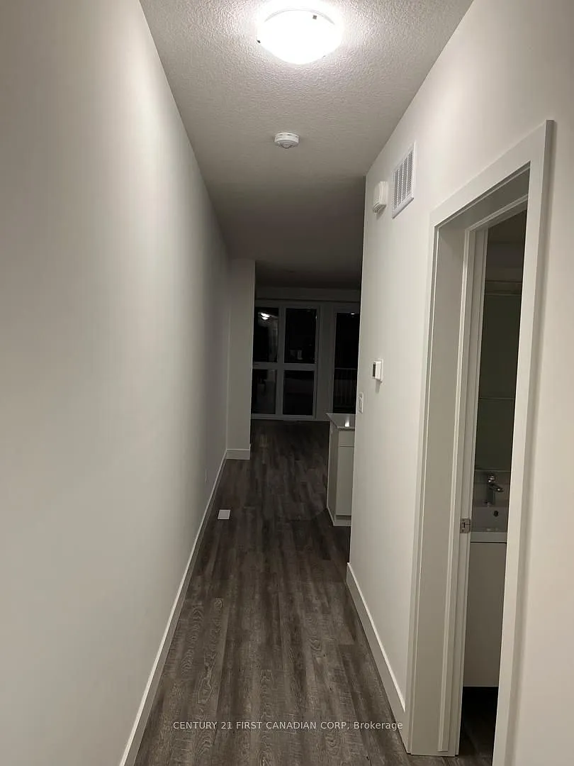 3 bed, $2,400 — Photo 3