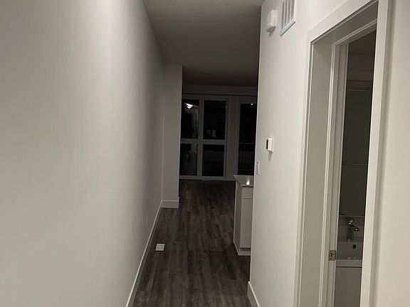 3rd image of 234 Edgevalley Rd #93