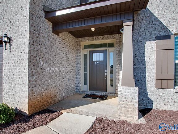 2nd image of 121 Tommy Cir