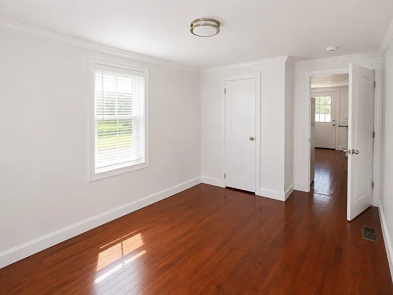 96 Walnut Ln #B — Photo 15