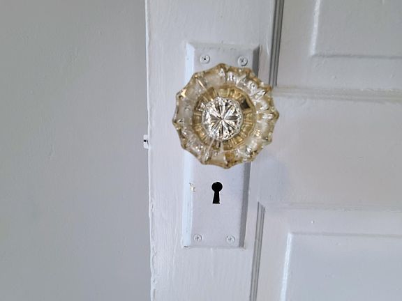 2nd image of 119 N Beechwood Ave APT 1