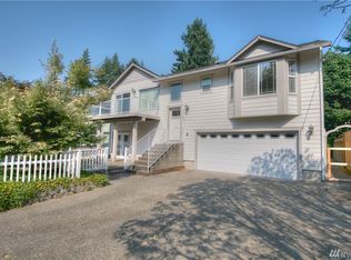 5226 Beach Way NE, Olympia, WA 98516