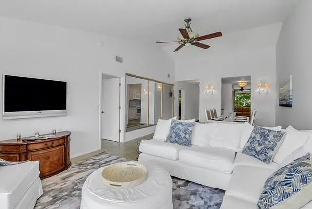 1290 Yesica Ann Cir — Photo 4