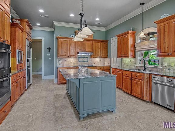 2nd image of 19130 Spyglass Hill Dr