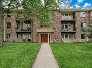 4321 S 58th St APT 11, Lincoln, NE 68516