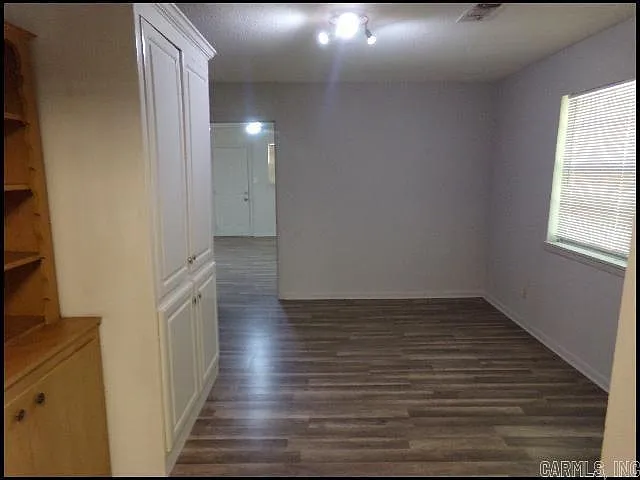 701 N Buchanan St — Photo 8