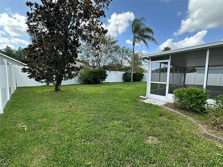 30747 Burleigh Dr — Photo 37