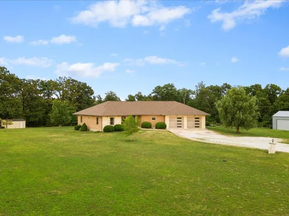 7370 Country Club Ln, Houston, MO 65483