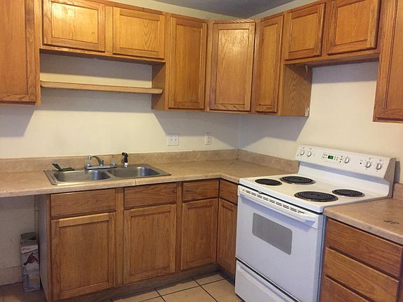 5th image of 9105 Claremont Ave NE