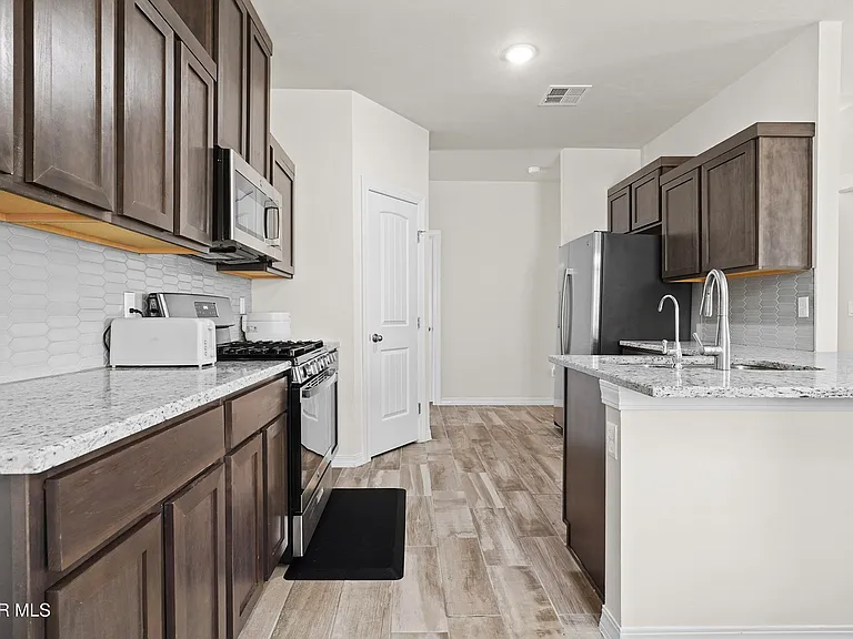 5064 Andrew Jorel Dr — Photo 7
