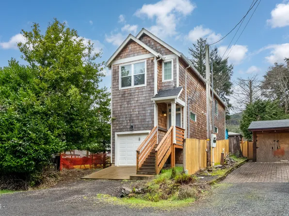 120 S Lagoon St, Rockaway Beach, OR 97136