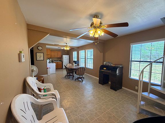 5th image of 1723 Siesta Ln