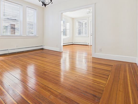 4th image of 34 Alice St #2
