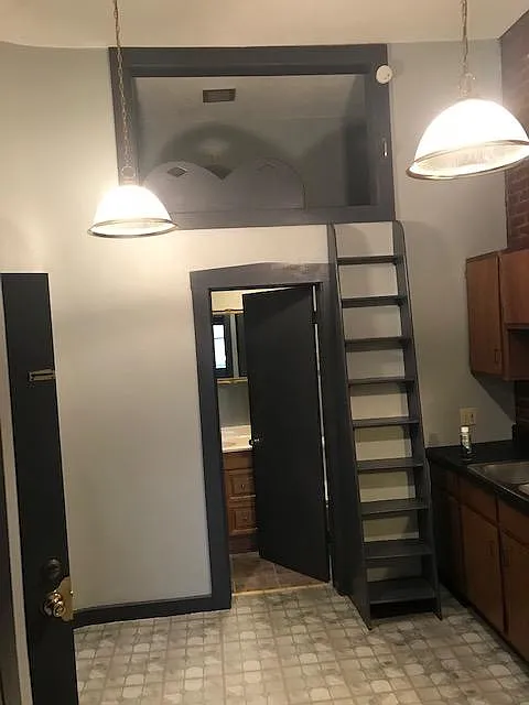 119 W Main St — Photo 3