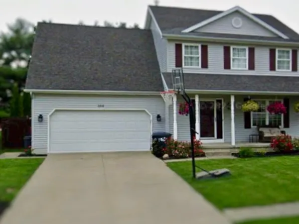 2810 Alexandra Dr, Erie, PA 16506