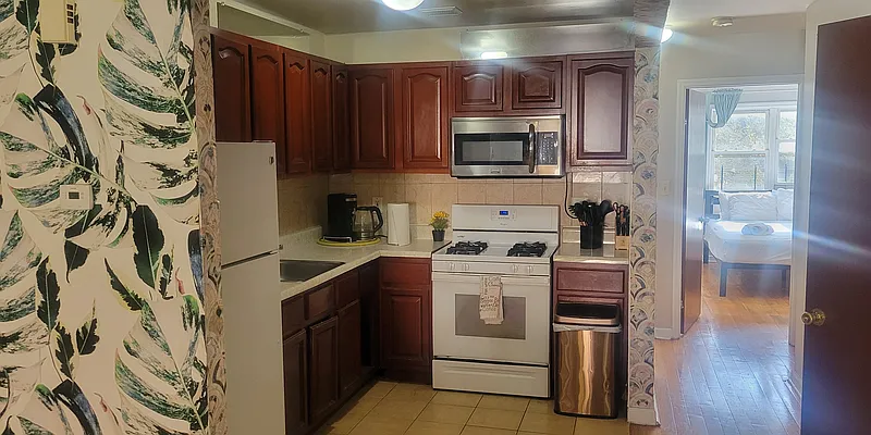 Rented by Obiajula Ugbomah, LREB | media 15