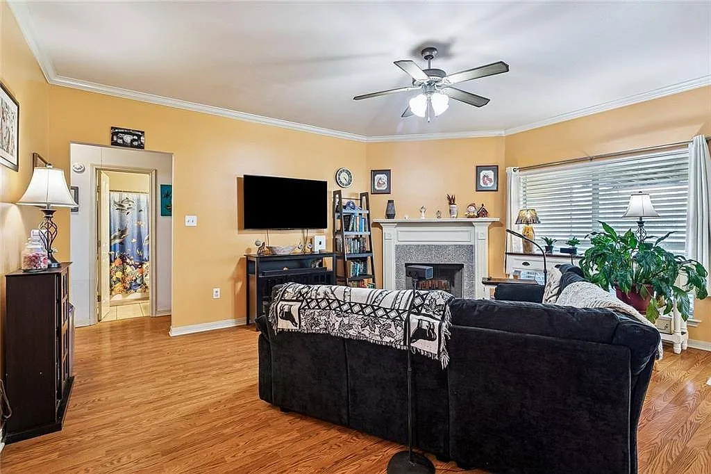 3 bed, 1431 sqft, $1,750 — Photo 4