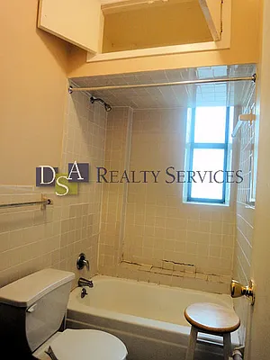 Rented by DSA Realty | media 51