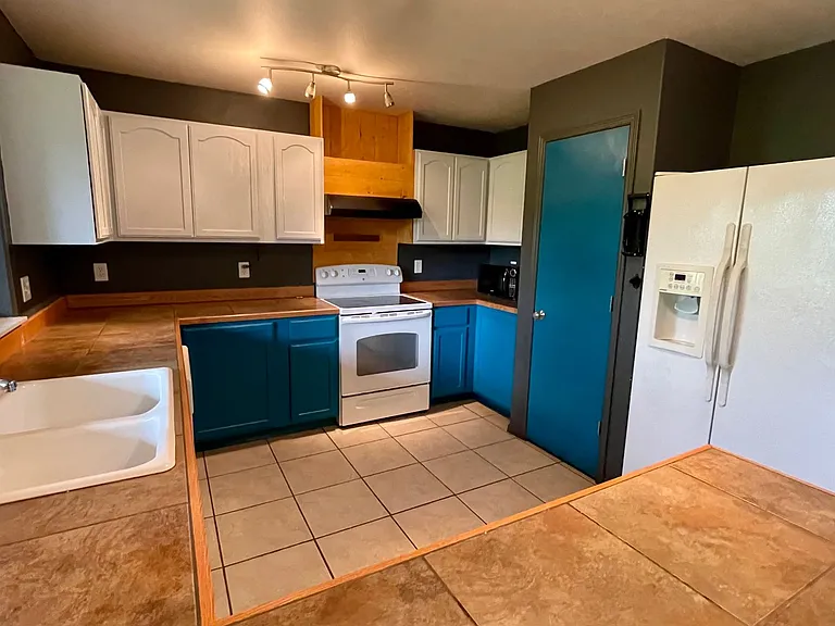 17535 Clear Lake Blvd SE — Photo 23