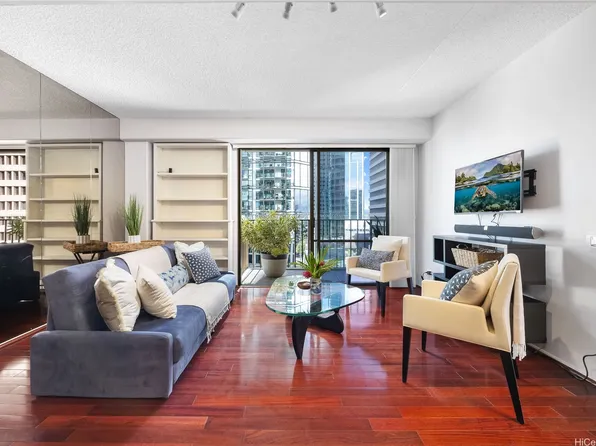 225 Queen St APT 12G, Honolulu, HI 96813