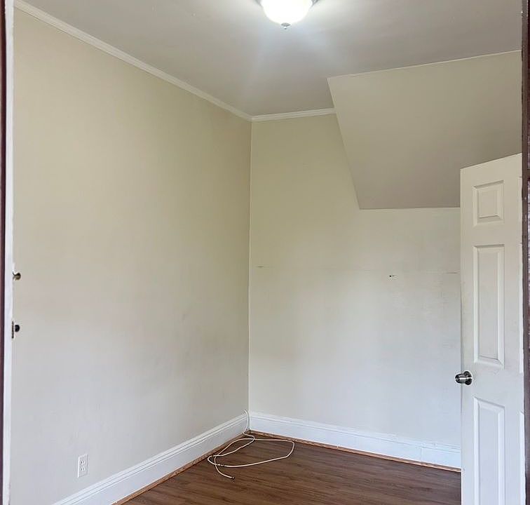 1st image of 54 Wolf Pl Floor 2