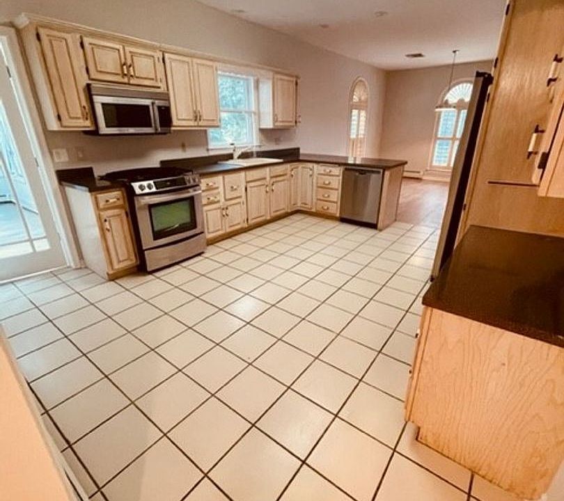 1st image of 500 Manor House Ln #C10