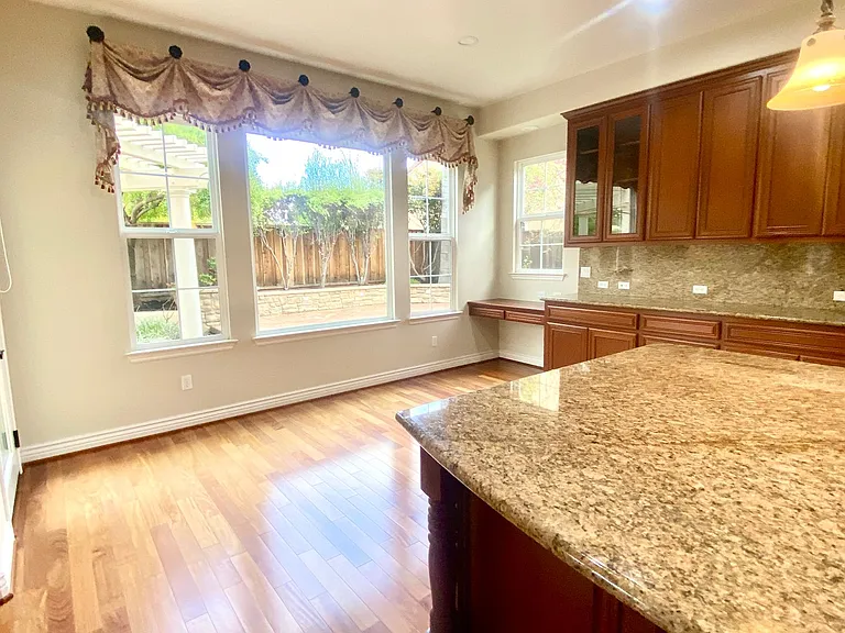 3603 Fieldview Ct — Photo 12
