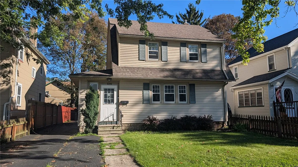3 bed, 2.0 bath, 1188 sqft, $2,000 — Photo 1
