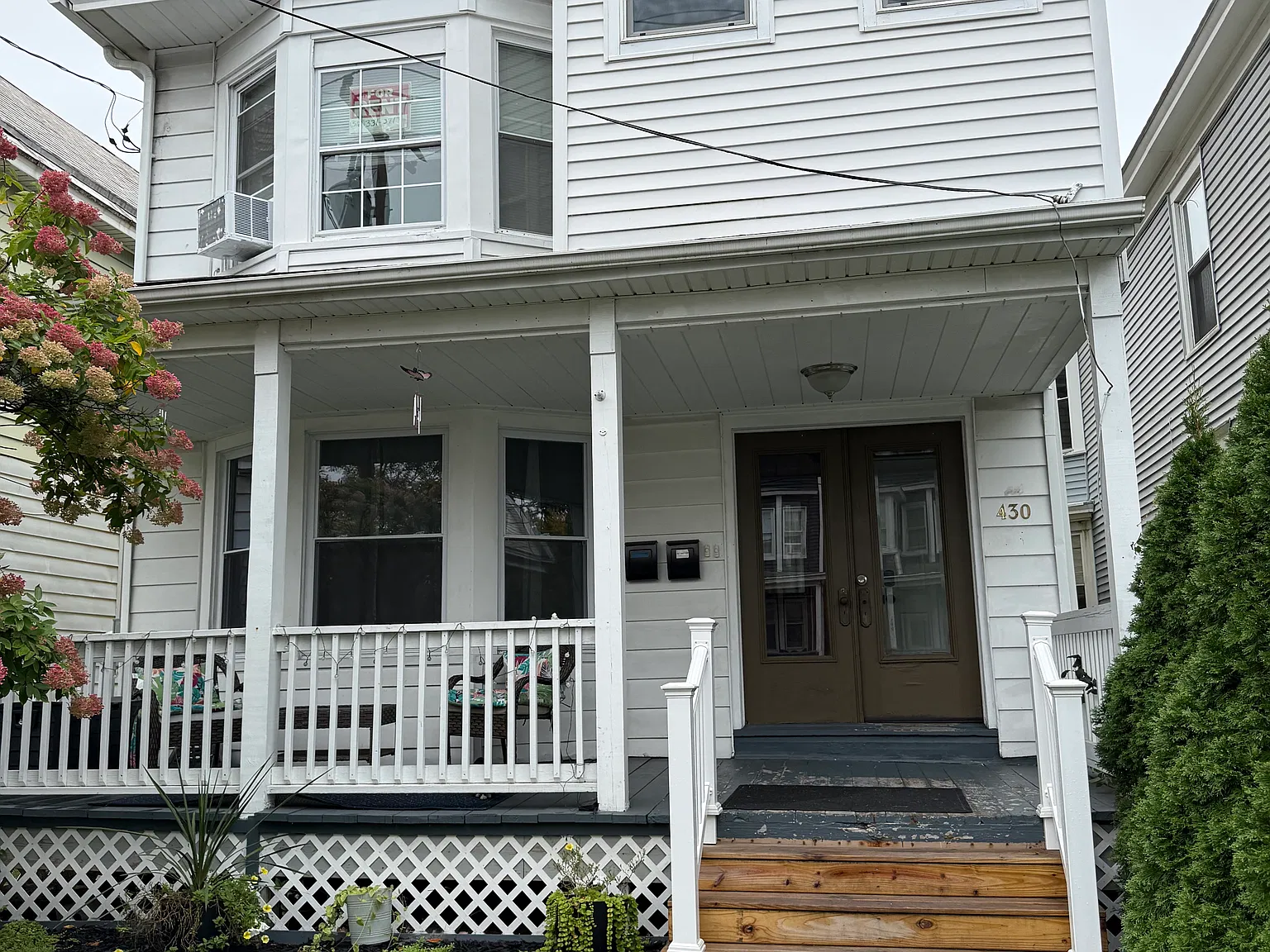 3 bed, $1,800 — Photo 1