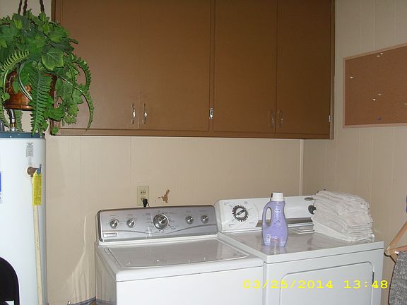 3rd image of 830 Clairmont Ave