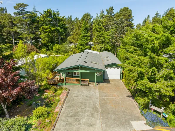 1600 Rhododendron Dr Space 286, Florence, OR 97439