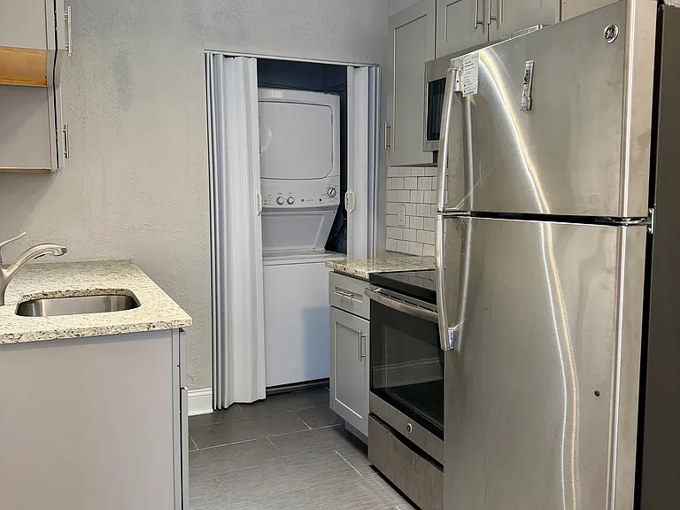 7355 Lindell Blvd #200 — Photo 8