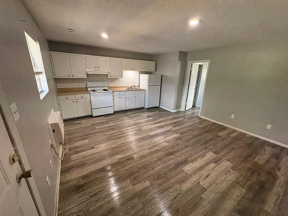 2120 W 30th Ave #3