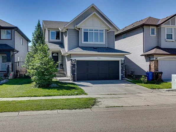 768 N New Brighton Dr SE, Calgary, AB T2Z 0Z8