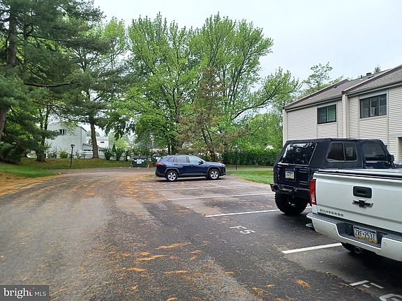 2nd image of 41 Twin Brooks Dr