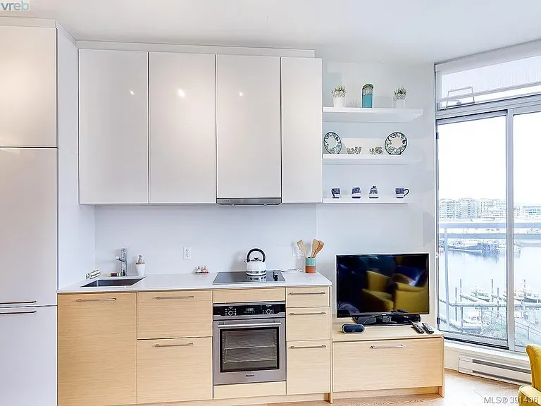 456 Pandora Ave #408 — Photo 3
