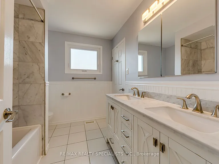 5 Country Club Dr — Photo 31