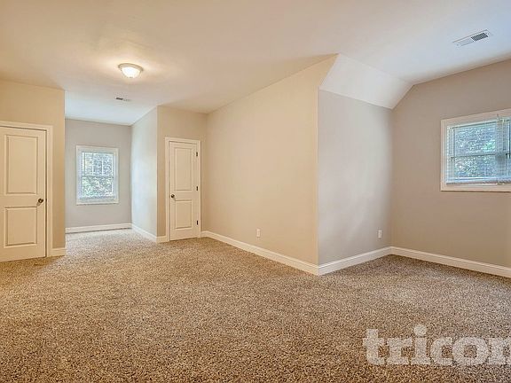 5th image of 722 Iroquois Dr