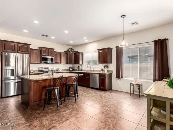 9016 W Hidden Saguaro Trl, Marana, AZ 85653