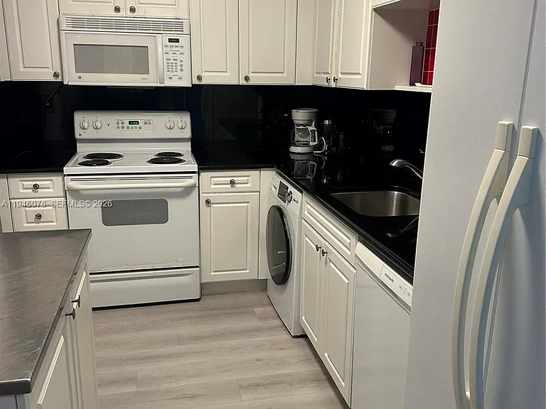2501 S Ocean Dr #507 — Photo 13
