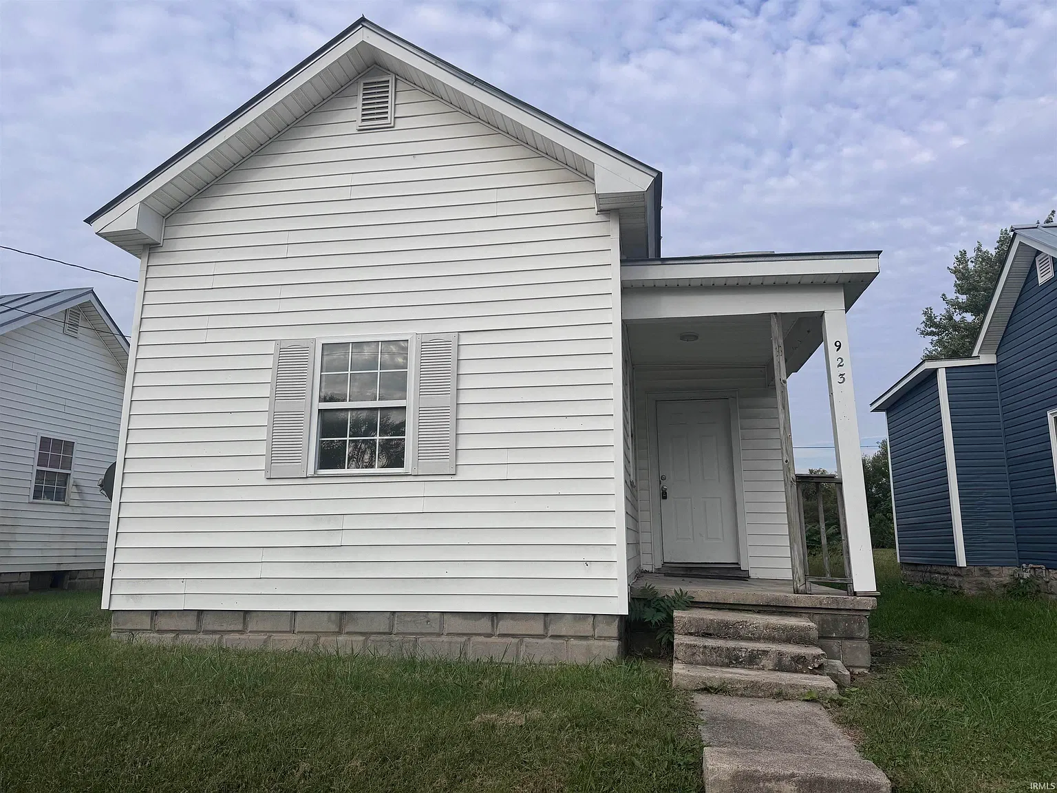 2 bed, 1.0 bath, 812 sqft, $750 — Photo 1