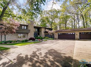 16620 Mitchell Rd, Bowling Green, OH 43402