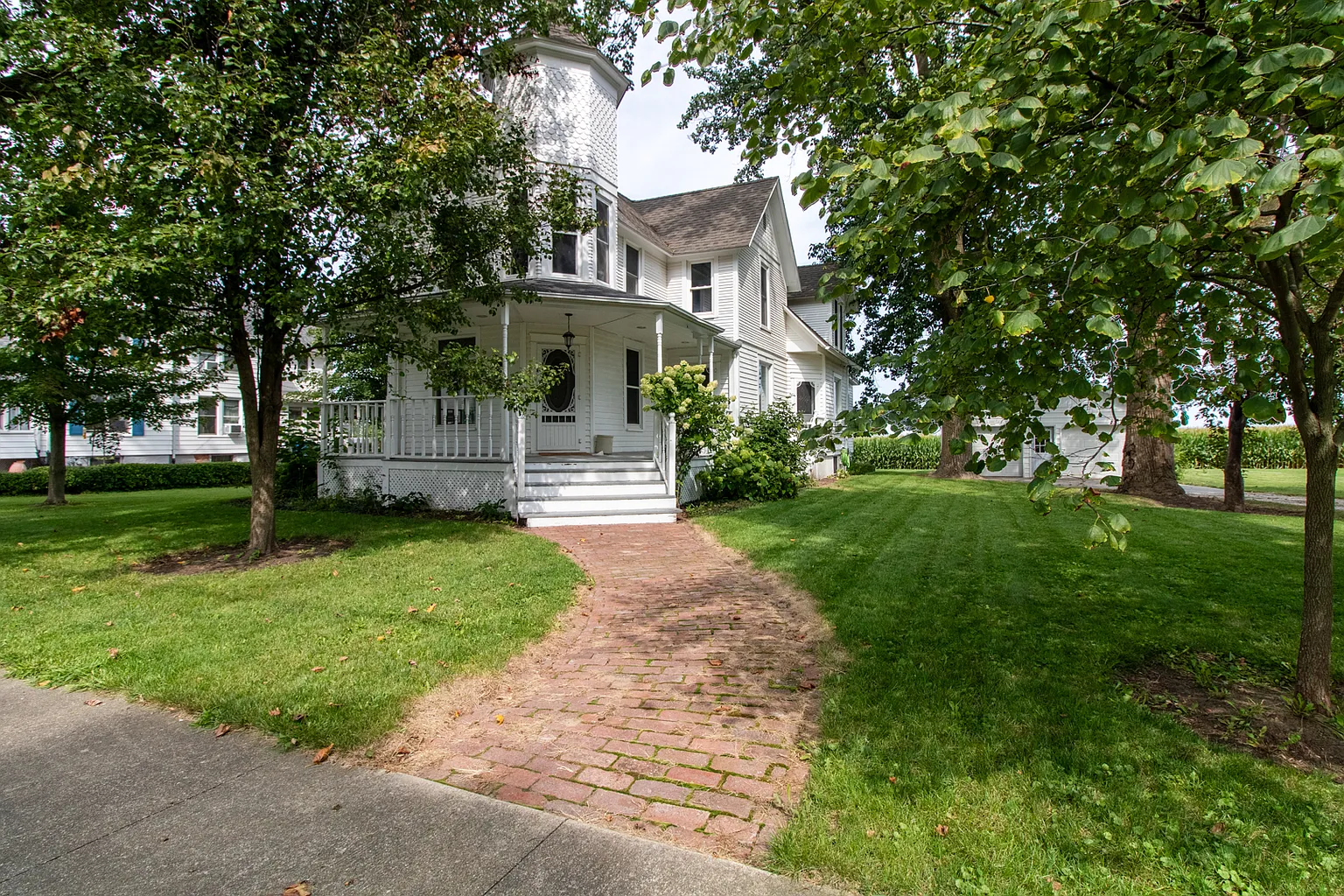 205 S Walnut St photo 1