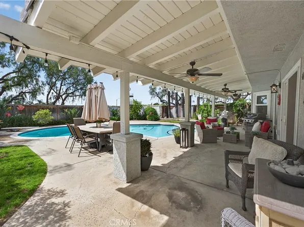 31866 Stoney Creek Rd, Trabuco Canyon, CA 92679